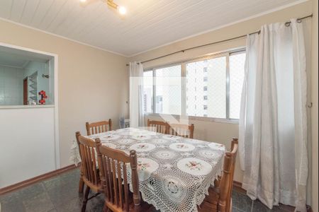 Apartamento à venda com 90m², 2 quartos e 1 vaga Apartamento à venda com 90m², 2 quartos e 1 vagaSala de Jantar