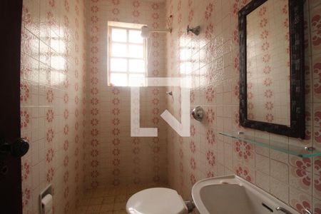 Casa à venda com 340m², 4 quartos e 3 vagasBanheiro de serviço