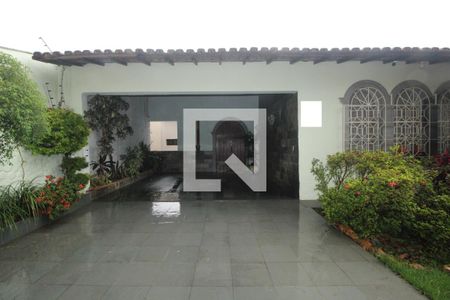 Casa à venda com 340m², 4 quartos e 3 vagasFrente da casa