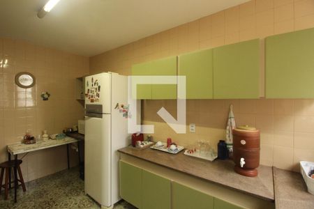 Casa à venda com 340m², 4 quartos e 3 vagasCozinha