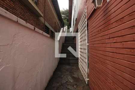 Casa à venda com 340m², 4 quartos e 3 vagasLateral da casa