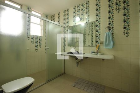 Casa à venda com 340m², 4 quartos e 3 vagasBanheiro 2