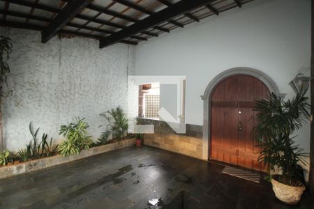 Casa à venda com 340m², 4 quartos e 3 vagasVagas de garagem