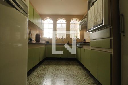 Casa à venda com 340m², 4 quartos e 3 vagasCozinha