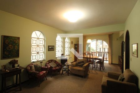 Casa à venda com 340m², 4 quartos e 3 vagasSala