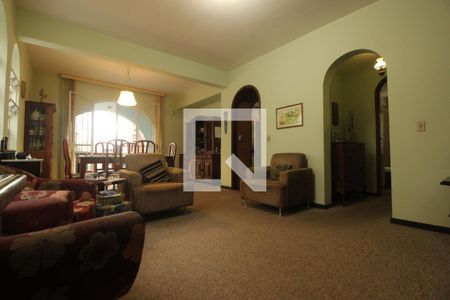 Casa à venda com 340m², 4 quartos e 3 vagasSala