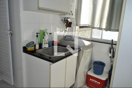 Apartamento à venda com 295m², 3 quartos e 1 vagaÁrea de serviço