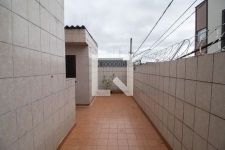 Quintal de casa para alugar com 3 quartos, 180m² em Vila Nivi, São Paulo