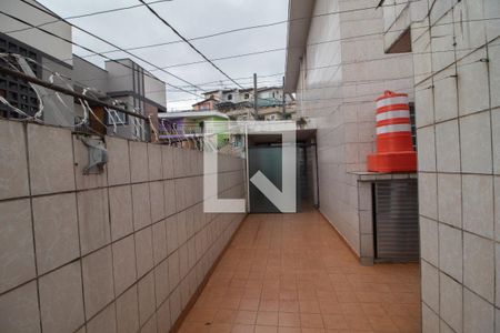 Quintal de casa para alugar com 3 quartos, 180m² em Vila Nivi, São Paulo