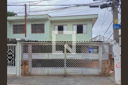 Fachada de casa para alugar com 3 quartos, 180m² em Vila Nivi, São Paulo