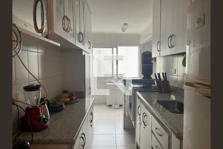 Apartamento à venda com 120m², 2 quartos e 2 vagasCozinha