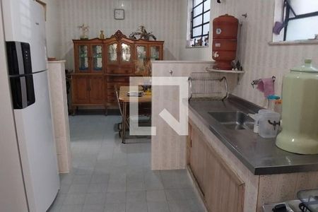 Casa à venda com 160m², 4 quartos e 4 vagas