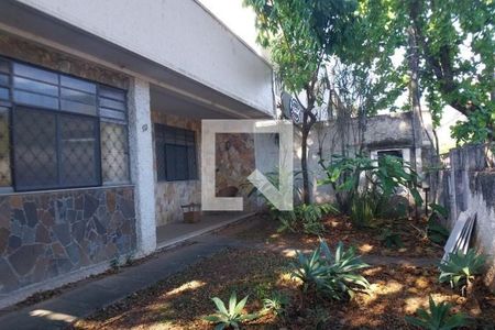 Casa à venda com 160m², 4 quartos e 4 vagas
