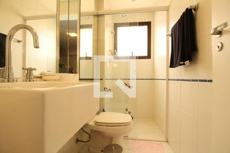 Apartamento à venda com 130m², 3 quartos e 4 vagasBanheiro suíte 2