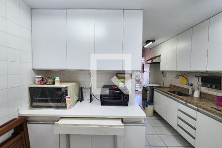 Apartamento à venda com 90m², 3 quartos e 2 vagasCozinha