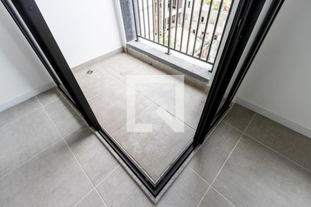 Studio para alugar com 28m², 1 quarto e sem vaga Studio para alugar com 28m², 1 quarto e sem vagaVaranda