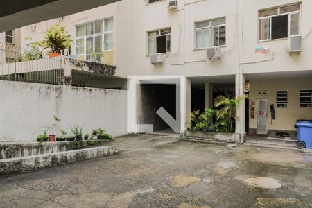 Apartamento à venda com 100m², 3 quartos e 1 vaga Apartamento à venda com 100m², 3 quartos e 1 vagaGaragem