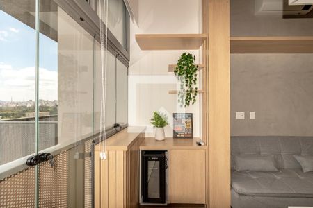 Sala de kitnet/studio para alugar com 1 quarto, 30m² em Indianópolis, São Paulo