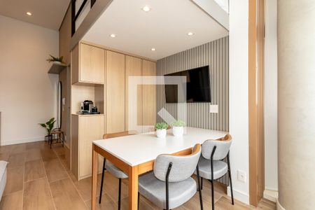 Sala de kitnet/studio para alugar com 1 quarto, 30m² em Indianópolis, São Paulo