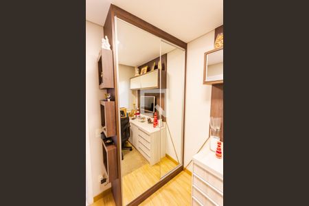 Apartamento à venda com 115m², 4 quartos e 2 vagasEscritório