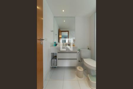 Apartamento à venda com 193m², 3 quartos e 3 vagasBanheiro da Suíte 1