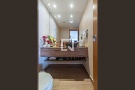 Apartamento à venda com 193m², 3 quartos e 3 vagasLavabo