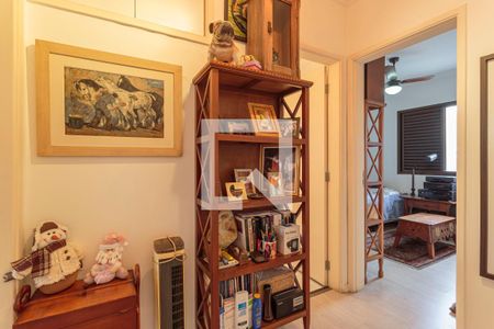 Corredor de apartamento à venda com 3 quartos, 77m² em Vila Olímpia, São Paulo