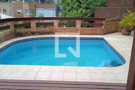 Casa à venda com 583m², 4 quartos e 2 vagas