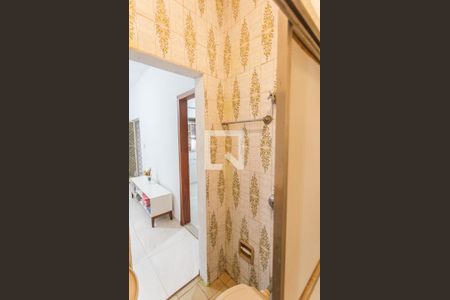 Casa à venda com 360m², 4 quartos e 5 vagasBanheiro Social da Casa 2