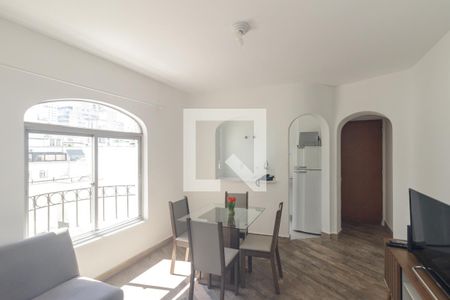 Apartamento à venda com 45m², 1 quarto e 1 vagaSala