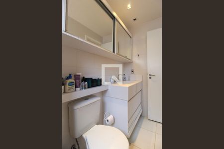Apartamento à venda com 63m², 2 quartos e 2 vagasBanheiro da Suíte