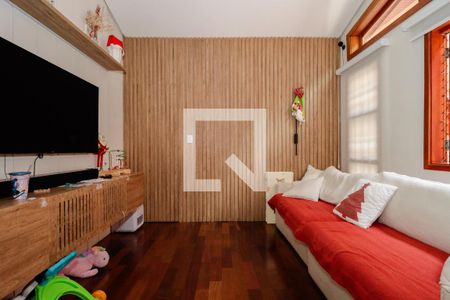 Sala de TV de casa à venda com 3 quartos, 360m² em Vila Sonia, São Paulo