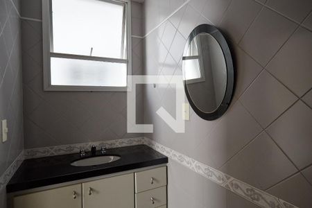 Apartamento à venda com 130m², 3 quartos e 1 vaga Apartamento à venda com 130m², 3 quartos e 1 vagaBanheiro