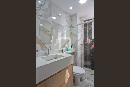 Apartamento à venda com 71m², 2 quartos e 1 vagaBanheiro da Suíte