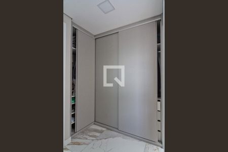 Apartamento à venda com 71m², 2 quartos e 1 vagaSuíte