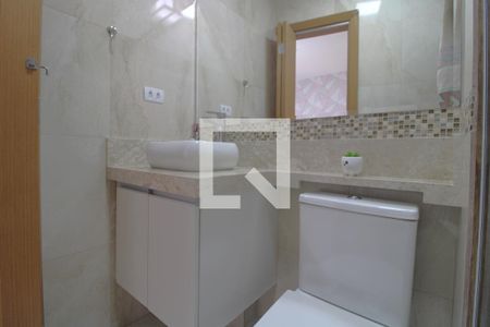 Casa de condomínio para alugar com 90m², 2 quartos e 2 vagasBanheiro da suíte 1