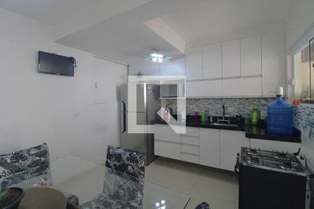 Casa de condomínio para alugar com 90m², 2 quartos e 2 vagasCozinha