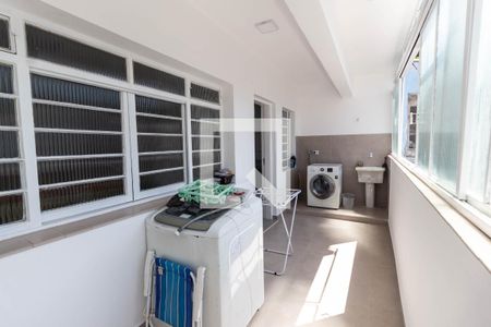 Casa à venda com 220m², 3 quartos e 5 vagasÁrea de serviço