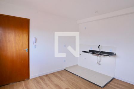 Sala/Cozinha de apartamento à venda com 2 quartos, 37m² em Quarta Parada, São Paulo