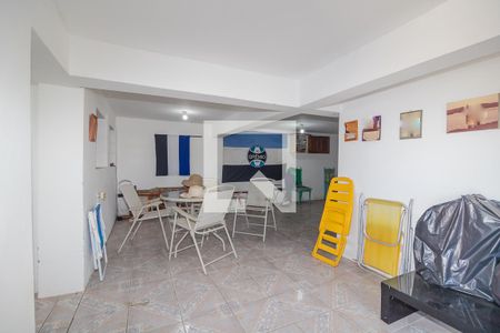 Casa à venda com 420m², 3 quartos e 5 vagasPorão / apartamento