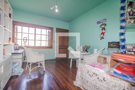 Sala de casa para alugar com 3 quartos, 420m² em Partenon, Porto Alegre