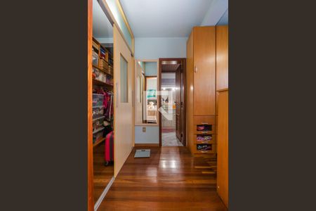 Casa à venda com 420m², 3 quartos e 5 vagasQuarto 1 - Closet