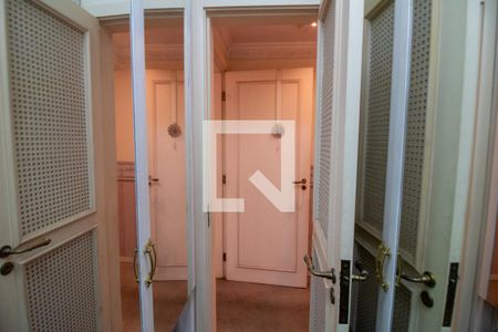 Apartamento à venda com 192m², 4 quartos e 3 vagas Apartamento à venda com 192m², 4 quartos e 3 vagasBanheiro da Suíte 2