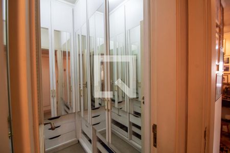 Apartamento à venda com 192m², 4 quartos e 3 vagas Apartamento à venda com 192m², 4 quartos e 3 vagasBanheiro da Suíte 2