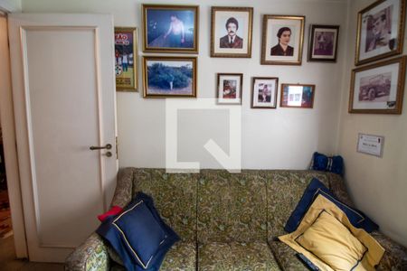 Apartamento à venda com 192m², 4 quartos e 3 vagas Apartamento à venda com 192m², 4 quartos e 3 vagasQuarto 2