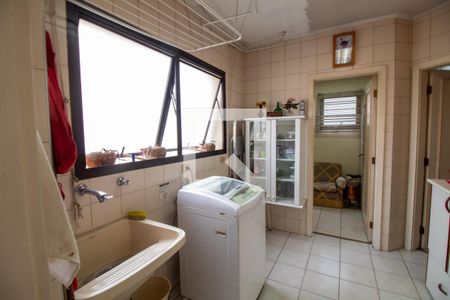 Apartamento à venda com 192m², 4 quartos e 3 vagas Apartamento à venda com 192m², 4 quartos e 3 vagasÁrea de Serviço