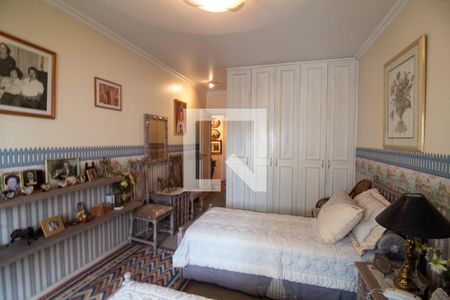 Apartamento à venda com 192m², 4 quartos e 3 vagas Apartamento à venda com 192m², 4 quartos e 3 vagasQuarto 1