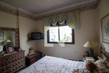 Apartamento à venda com 192m², 4 quartos e 3 vagas Apartamento à venda com 192m², 4 quartos e 3 vagasQuarto 3 - Suíte 1