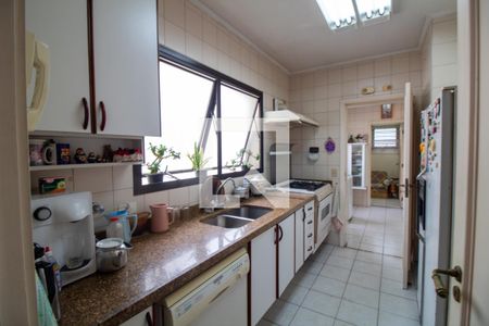 Apartamento à venda com 192m², 4 quartos e 3 vagas Apartamento à venda com 192m², 4 quartos e 3 vagasCozinha