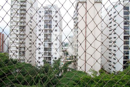 Apartamento à venda com 192m², 4 quartos e 3 vagas Apartamento à venda com 192m², 4 quartos e 3 vagasTerraço - Vista